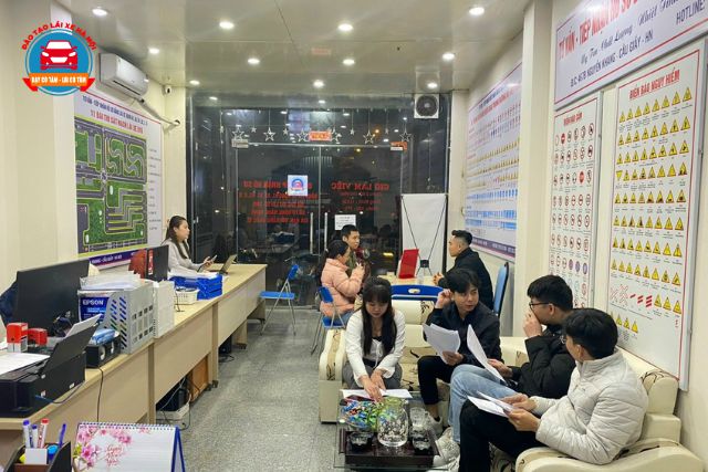 Thời gian đăng ký học và thi linh hoạt, phù hợp với đa số mọi người