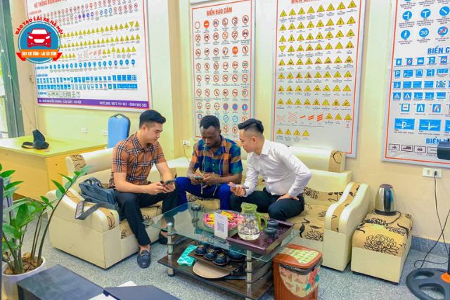 Dịch vụ tư vấn tận tậm, hỗ trợ học viên liên tục 24/7